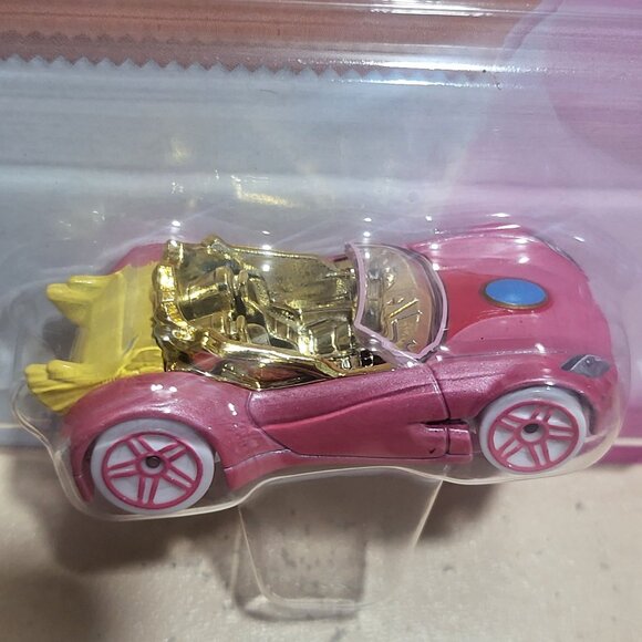 Hot Wheels Super Mario Character Car Princess Peach 2021 - Picture 3 of 9
